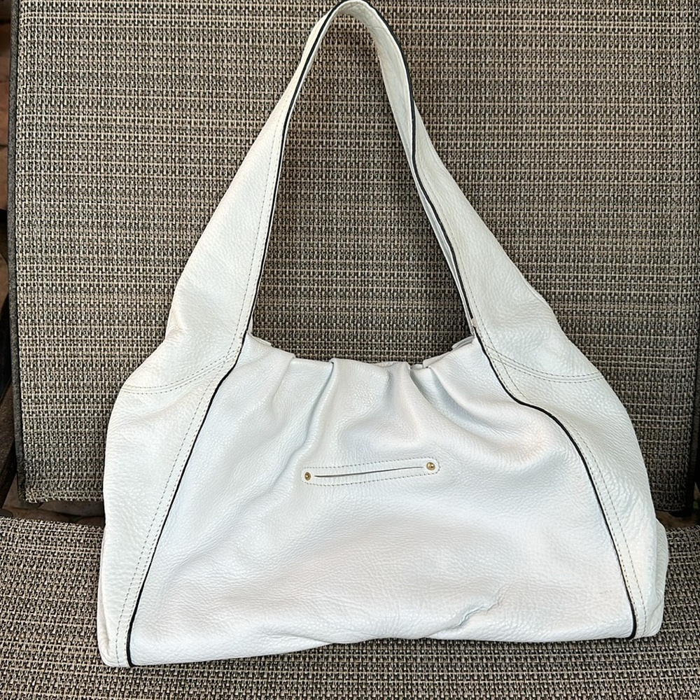 b. Makowsky White Leather Handbag/Satchel - Picture 2 of 16